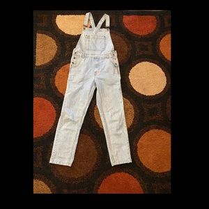urban outfitters- light wash bib overalls